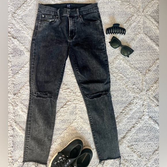 Gap | Distressed Straight Leg Jeans | Black | Size 28 - Picture 1 of 11